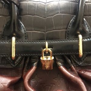 Authentic Louis Vuitton Runway Bag. American alligator and calf skin lea…